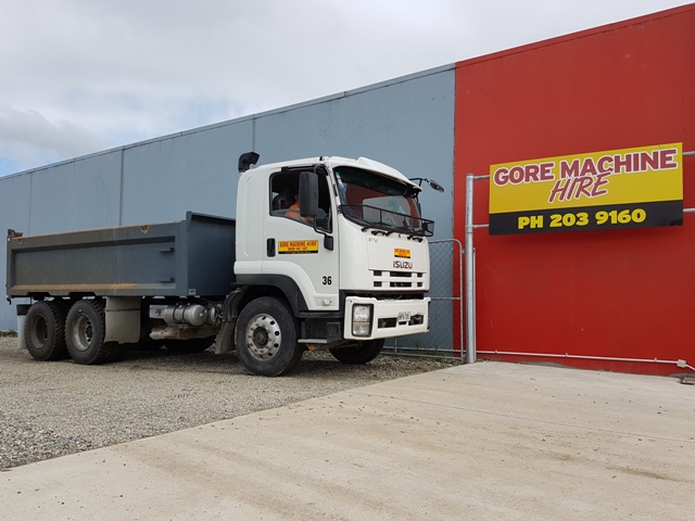 Isuzu Tip Truck Hire